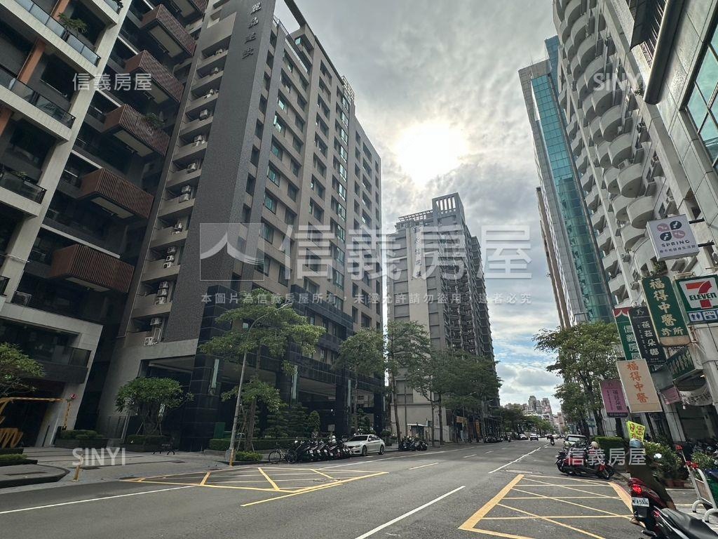 凹子底瑞豐夜市三角窗房屋室內格局與周邊環境