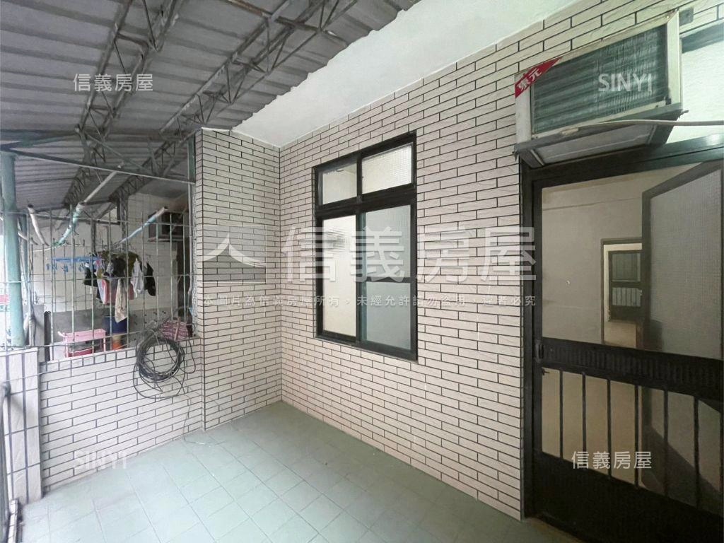 近輕軌小資美巷透房屋室內格局與周邊環境