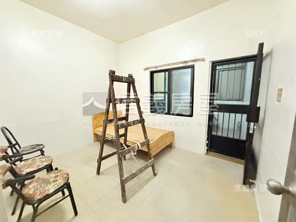 近輕軌小資美巷透房屋室內格局與周邊環境