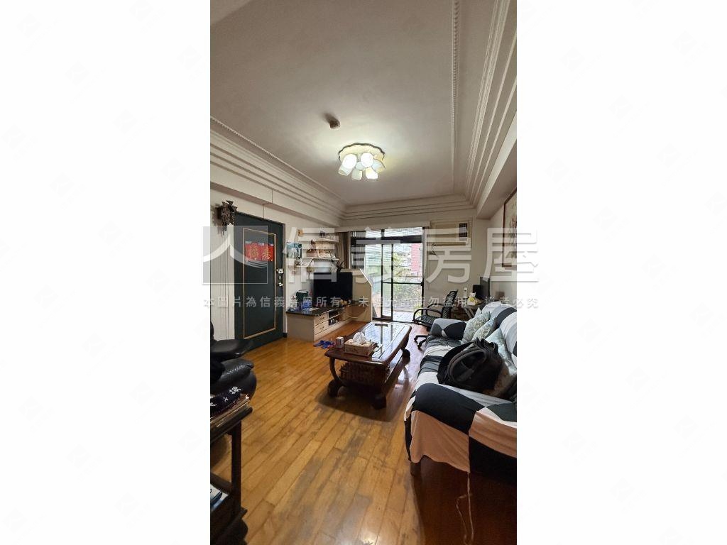 公園旁電梯四房房屋室內格局與周邊環境