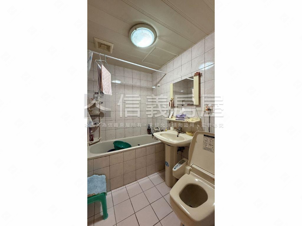 公園旁電梯四房房屋室內格局與周邊環境