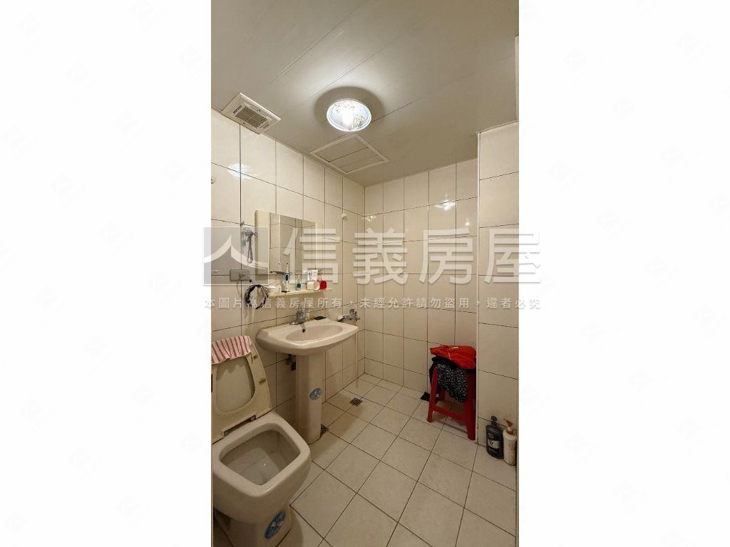 公園旁電梯四房房屋室內格局與周邊環境