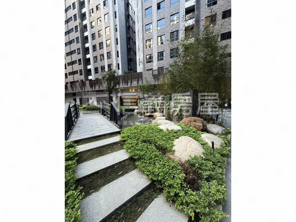 御閑之森中樓層兩房雙衛房屋室內格局與周邊環境