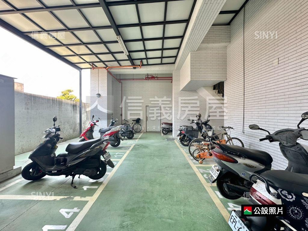 台積電旁輕屋齡雙套加車房屋室內格局與周邊環境
