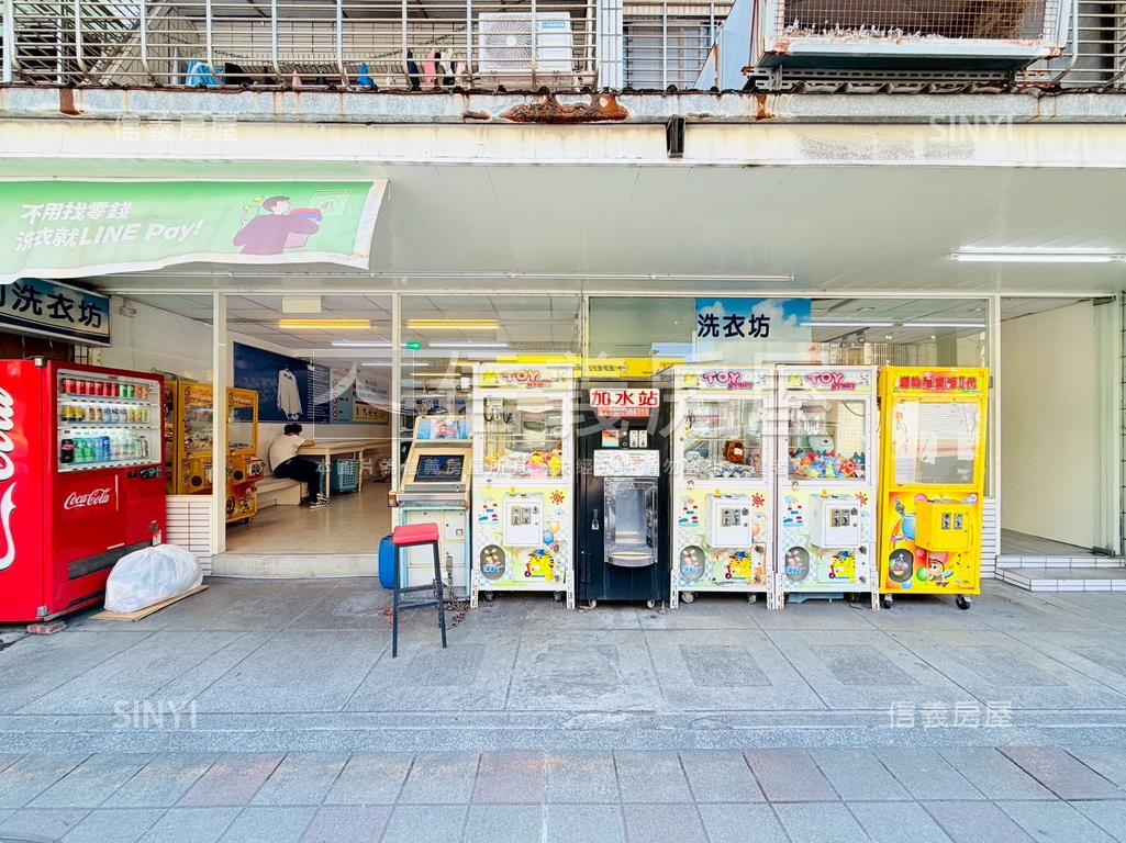 星雲街面寬穩定收租店面房屋室內格局與周邊環境