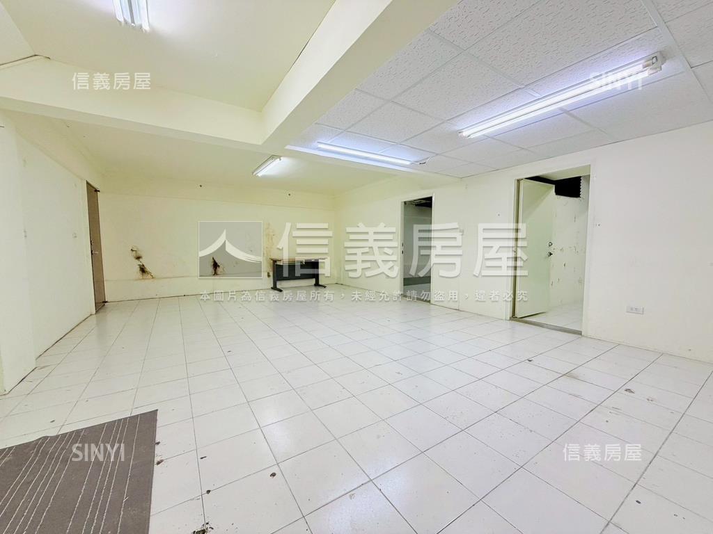 星雲街面寬穩定收租店面房屋室內格局與周邊環境