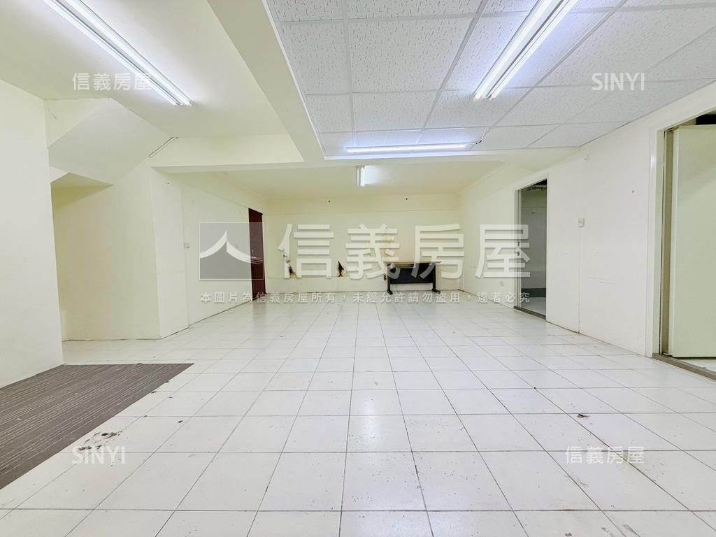 星雲街面寬穩定收租店面房屋室內格局與周邊環境