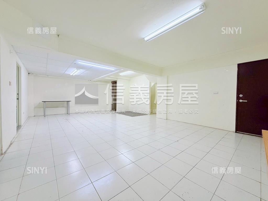 星雲街面寬穩定收租店面房屋室內格局與周邊環境