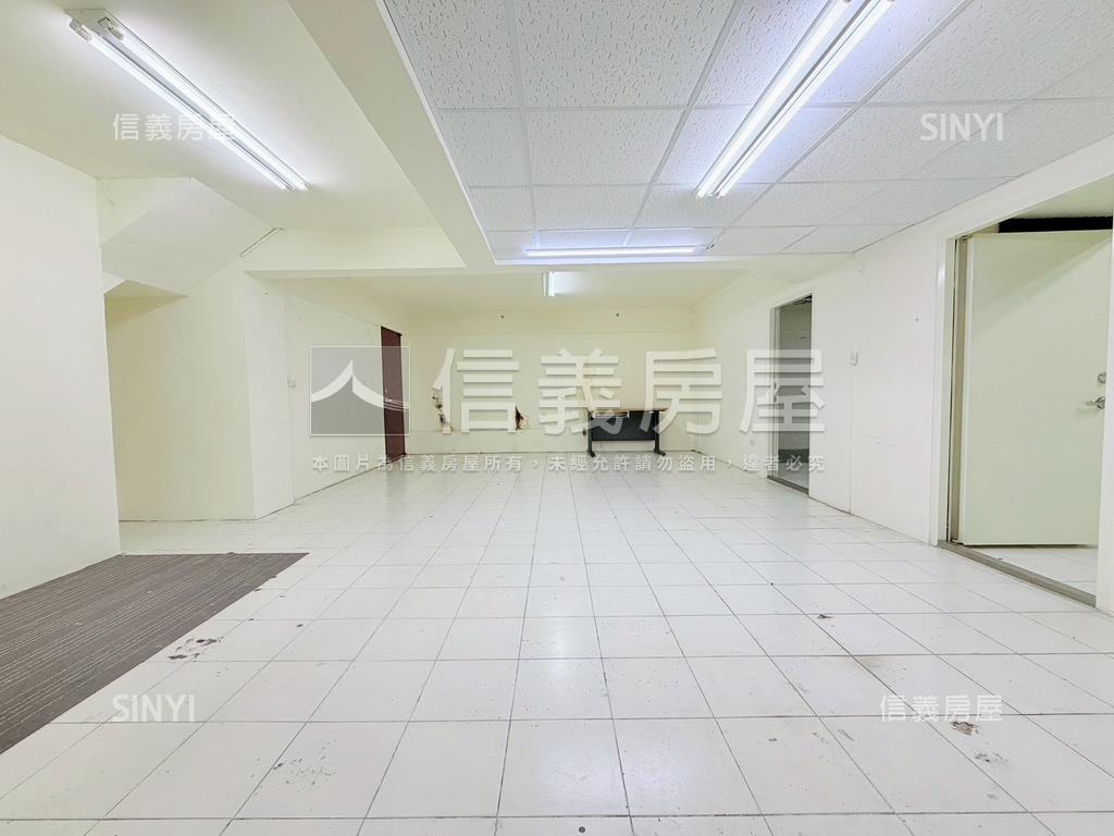 星雲街面寬穩定收租店面房屋室內格局與周邊環境