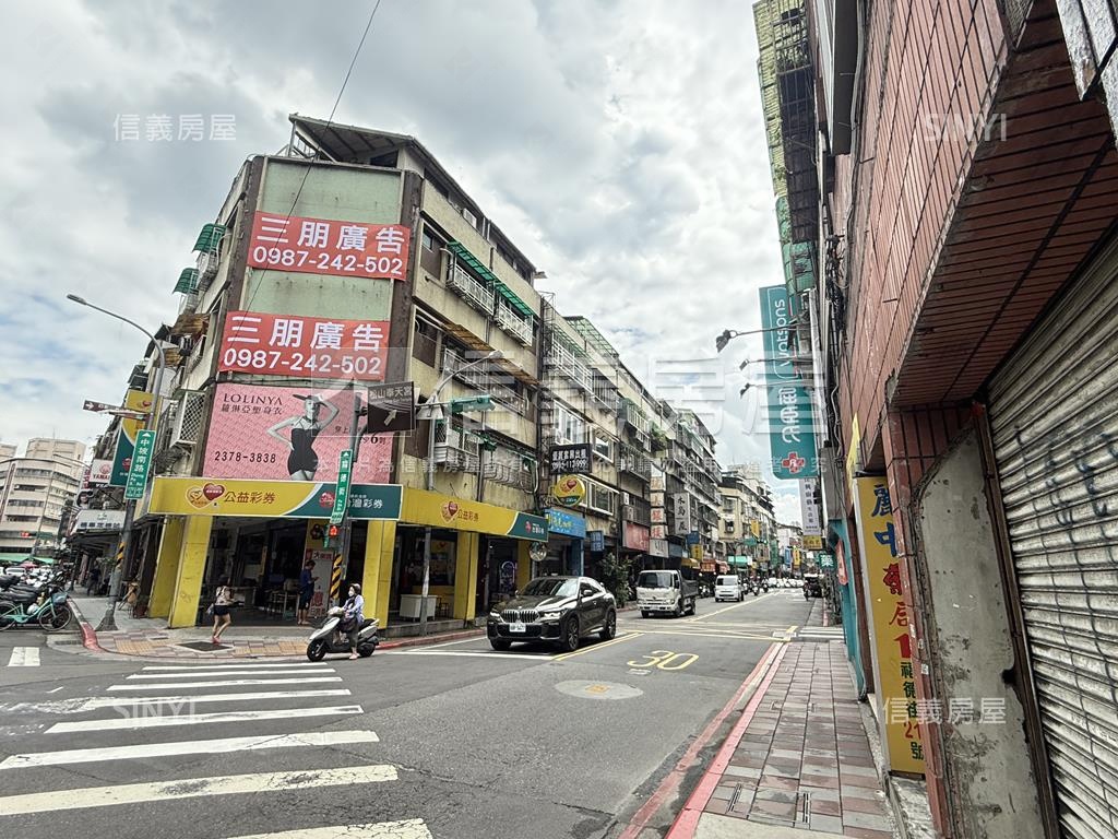 信義行政中心收租金雞母房屋室內格局與周邊環境