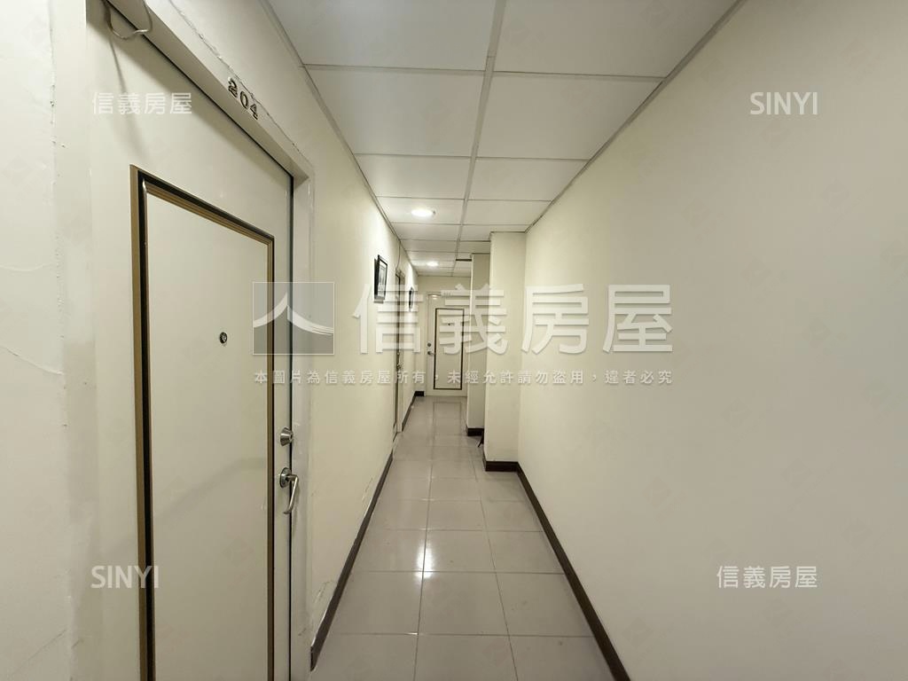信義行政中心收租金雞母房屋室內格局與周邊環境