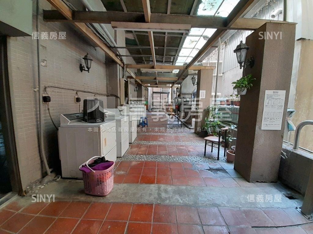 近中教大採光佳美宅房屋室內格局與周邊環境