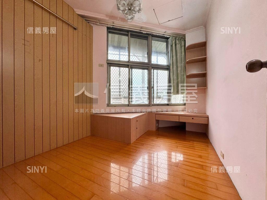近裕隆城電梯大樓房屋室內格局與周邊環境