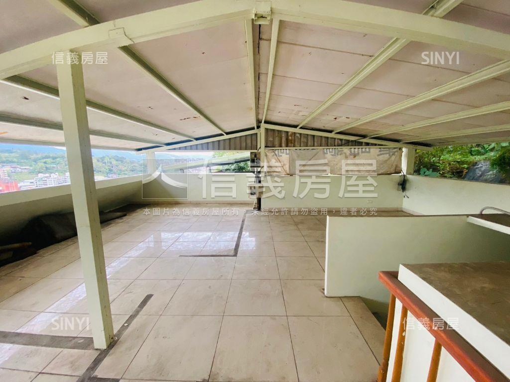 龍鳳清幽四房車位房屋室內格局與周邊環境