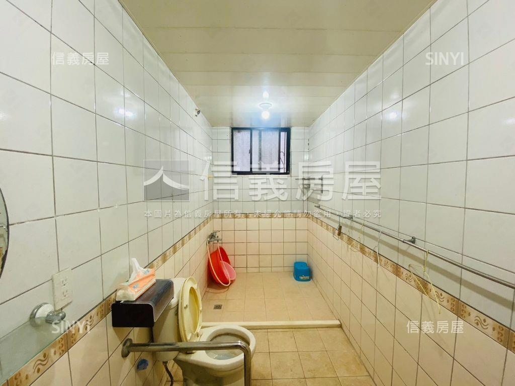 龍鳳清幽四房車位房屋室內格局與周邊環境