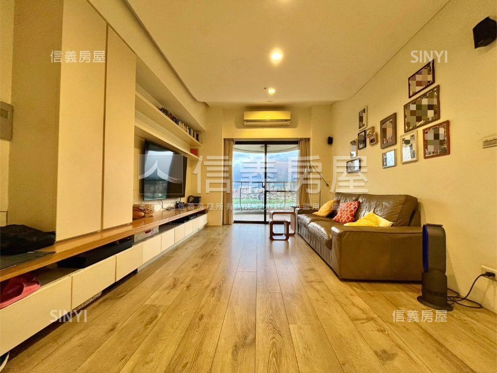 大同世界尊爵不凡山景三房房屋室內格局與周邊環境