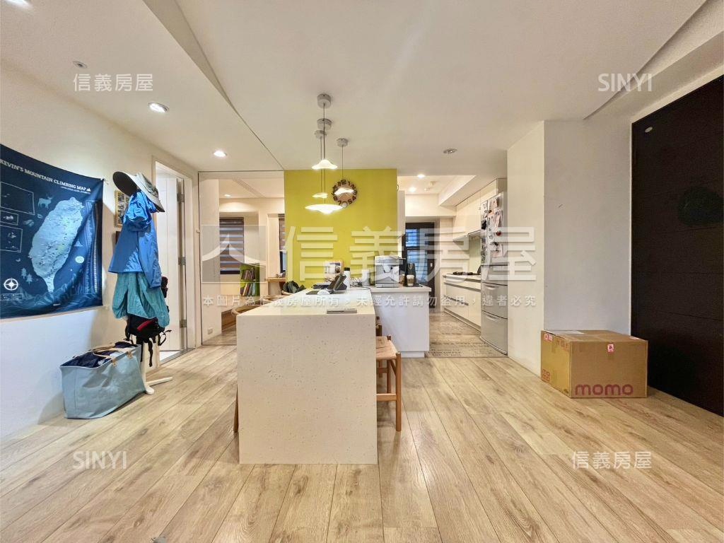 大同世界尊爵不凡山景三房房屋室內格局與周邊環境