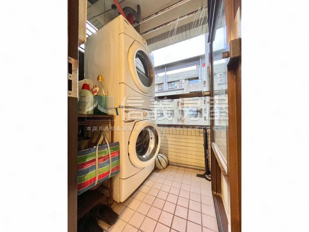 大同世界尊爵不凡山景三房房屋室內格局與周邊環境