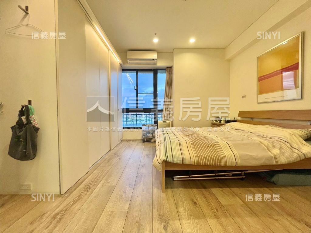 大同世界尊爵不凡山景三房房屋室內格局與周邊環境