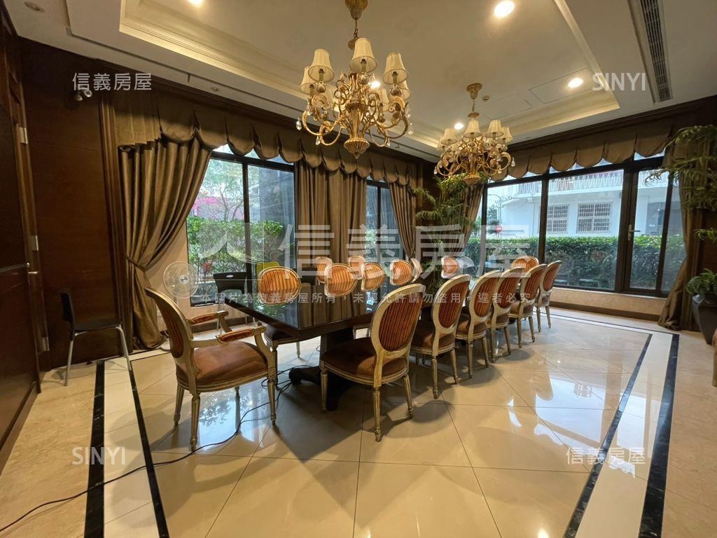 大同世界尊爵不凡山景三房房屋室內格局與周邊環境