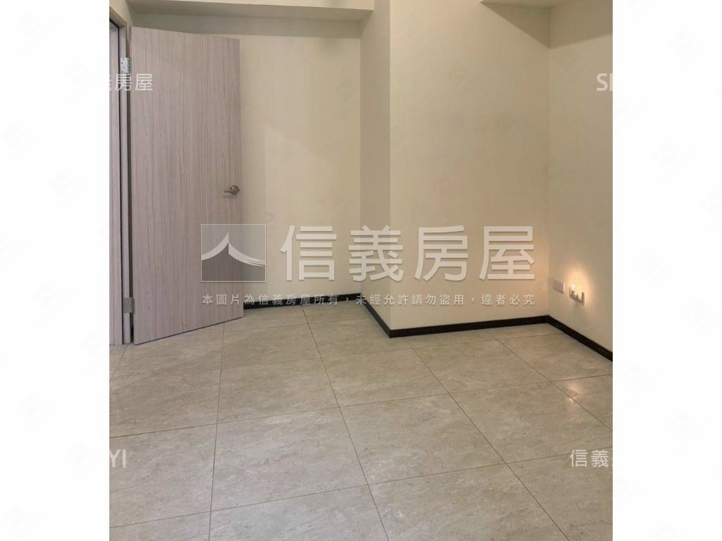 愛琴海稀有兩房雙露臺房屋室內格局與周邊環境