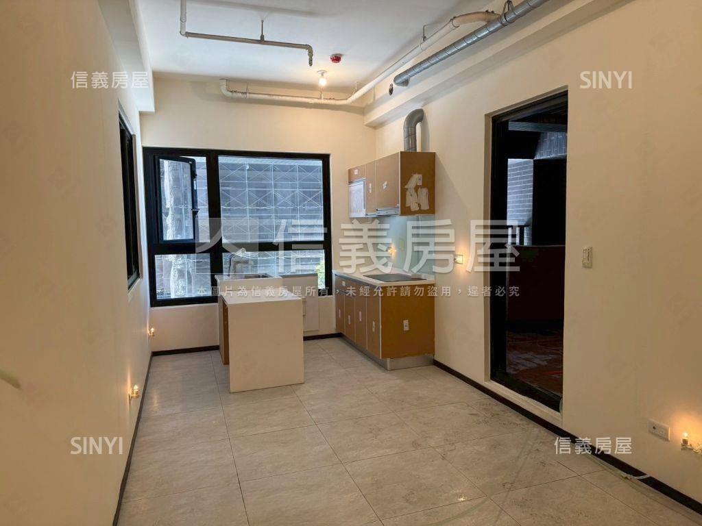 愛琴海稀有兩房雙露臺房屋室內格局與周邊環境