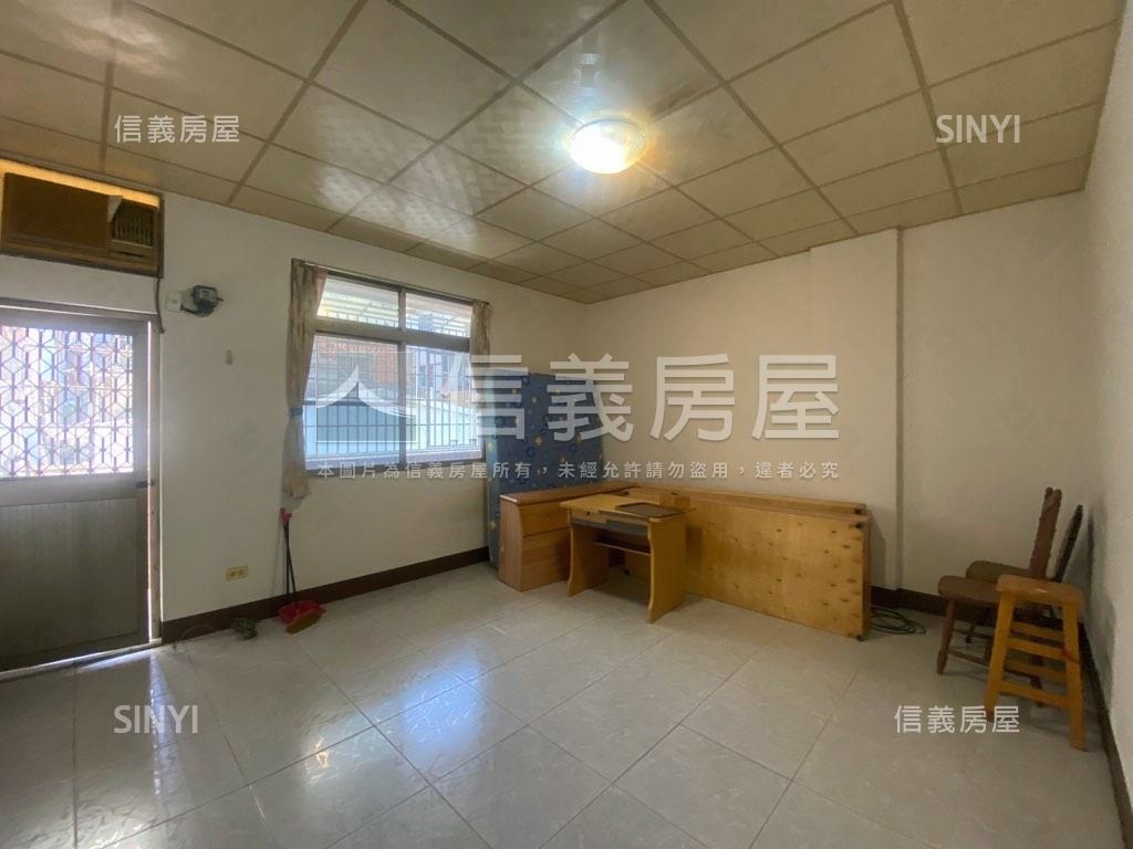 鹽埕區正路面寬透店房屋室內格局與周邊環境