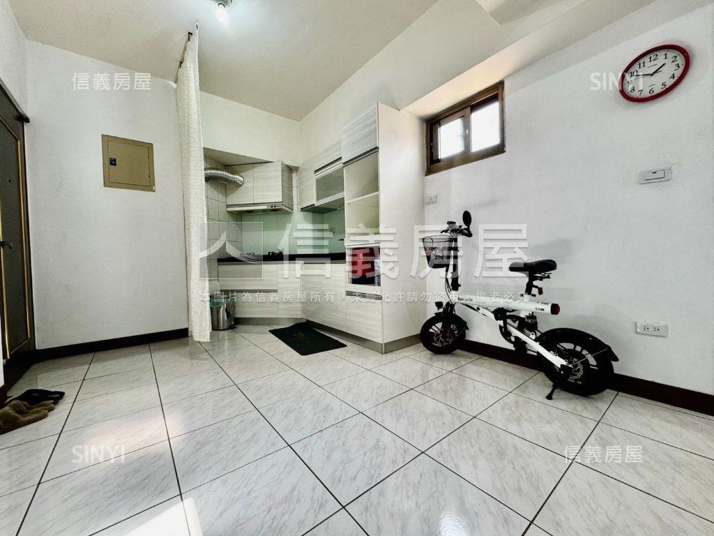 西區面綠園道２房附車位房屋室內格局與周邊環境