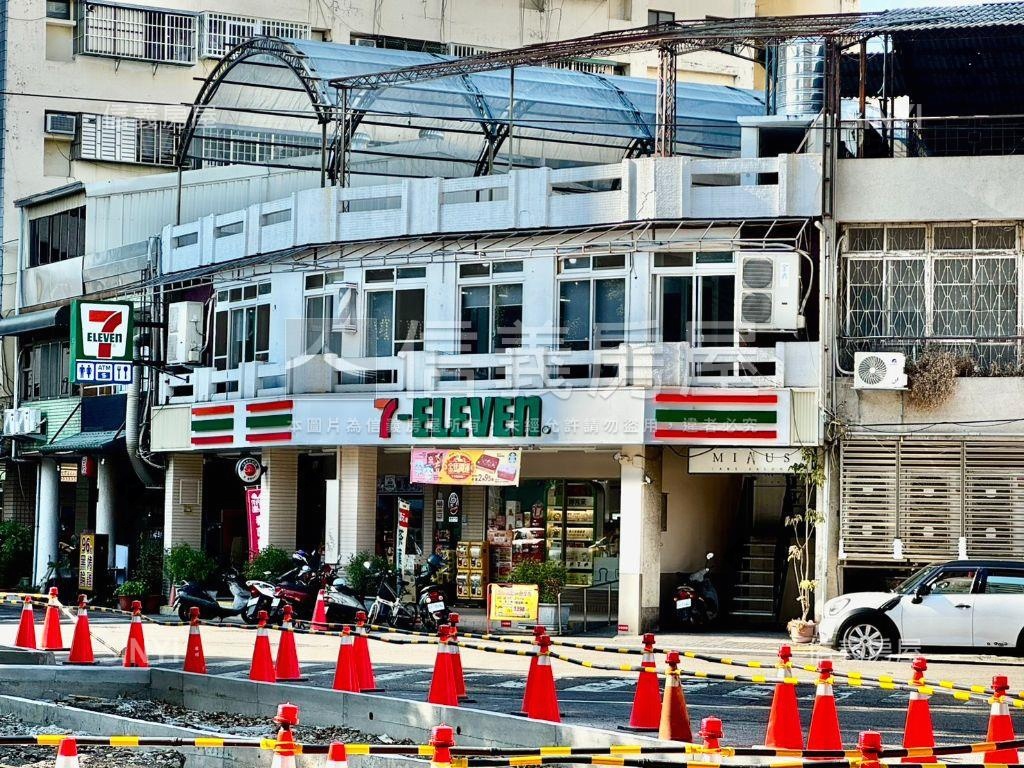 西區面綠園道２房附車位房屋室內格局與周邊環境