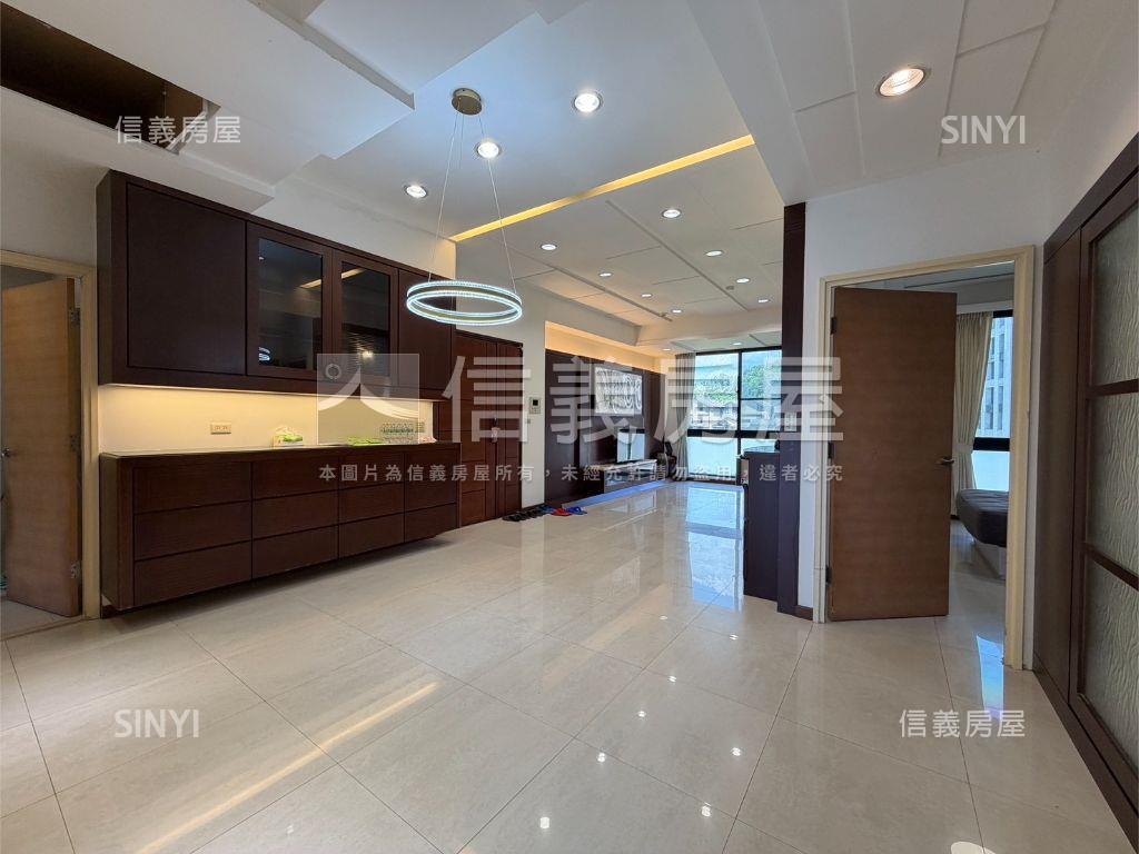 內湖四期綠景３房雙拼華廈房屋室內格局與周邊環境