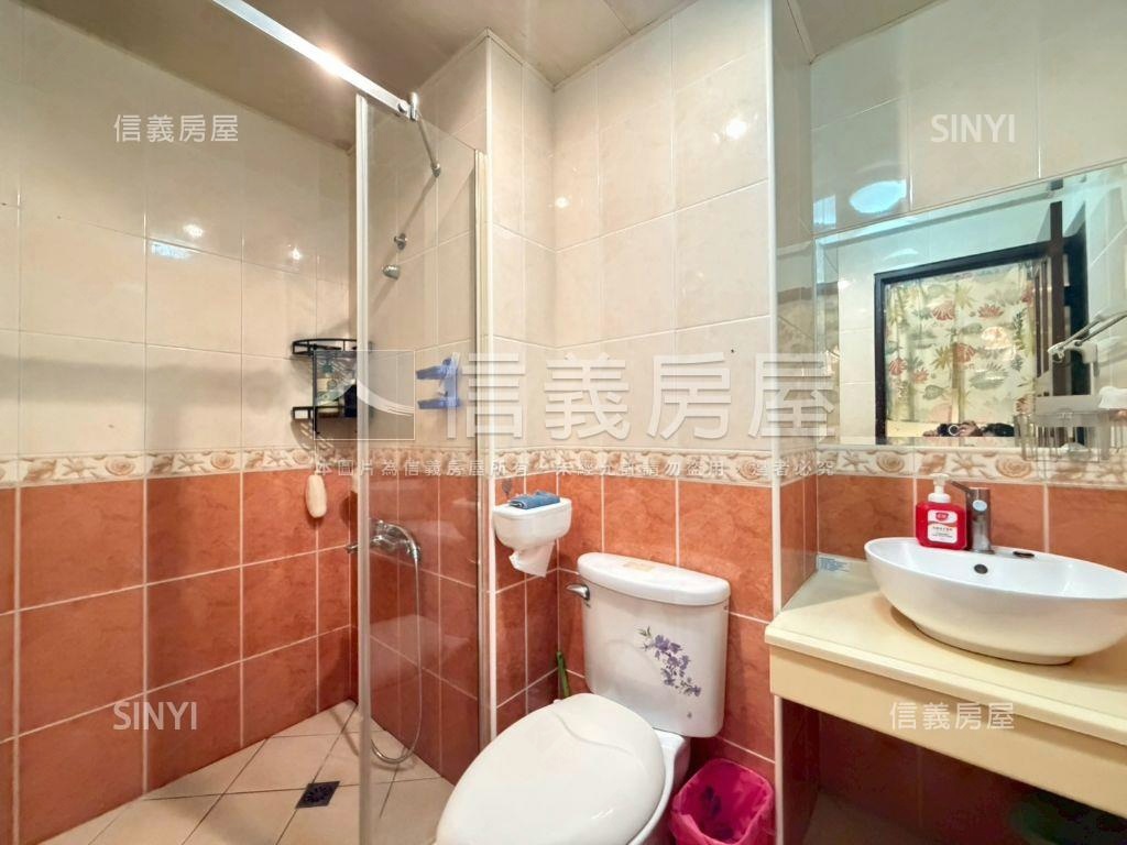 凡爾賽次頂樓三房極致美屋房屋室內格局與周邊環境