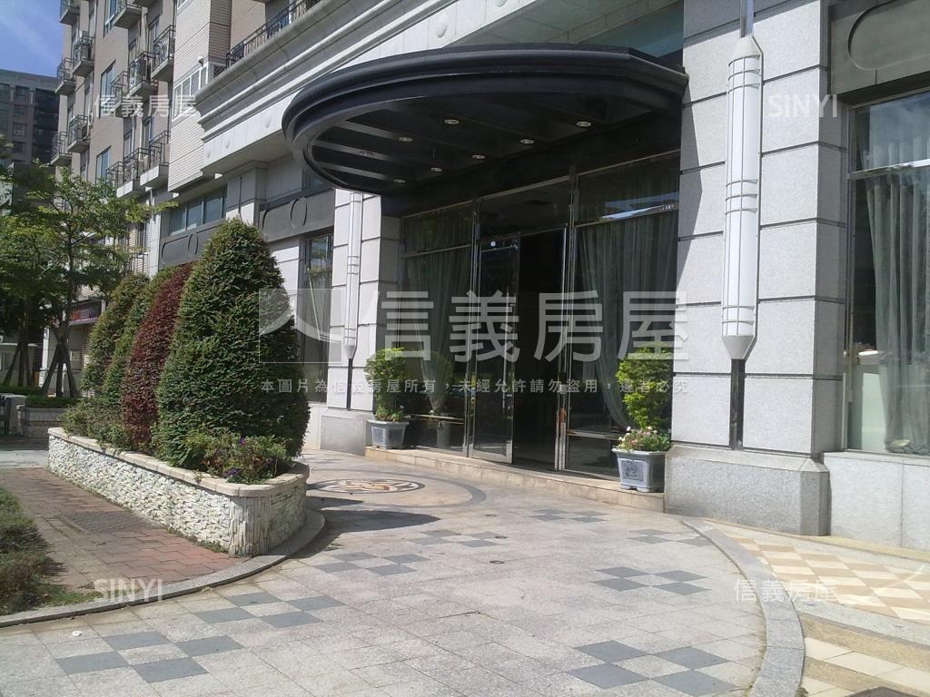 凡爾賽次頂樓三房極致美屋房屋室內格局與周邊環境