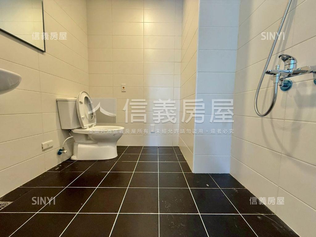 新匯灣路面潛力金店房屋室內格局與周邊環境