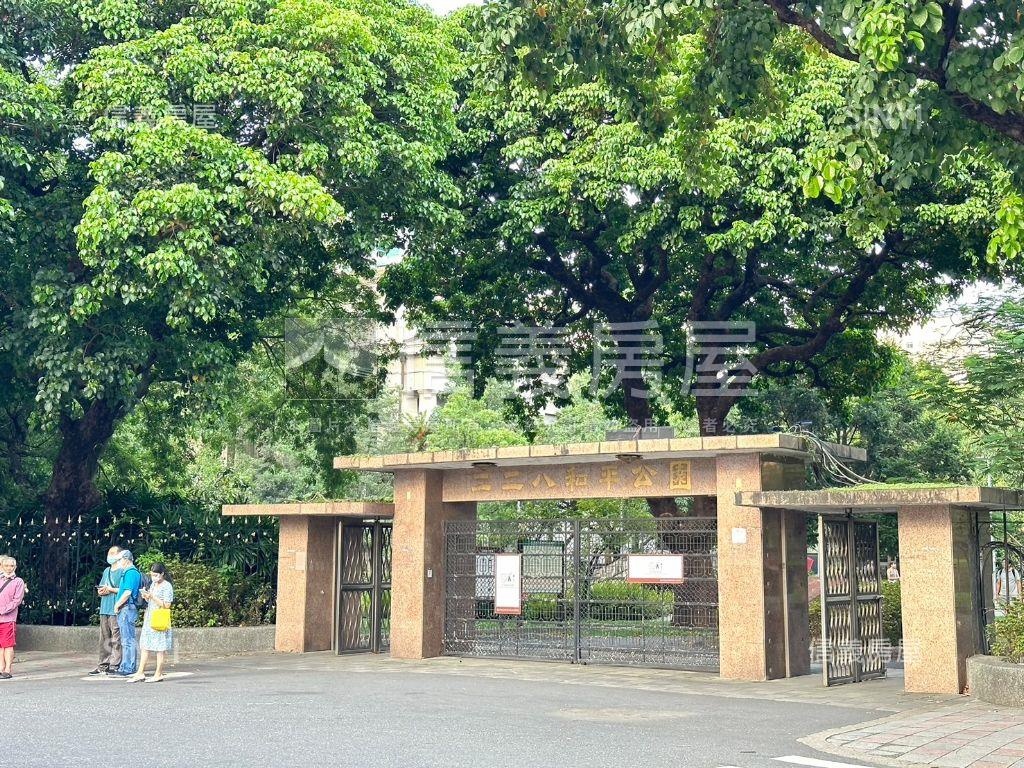 城中商四土地方正公寓房屋室內格局與周邊環境
