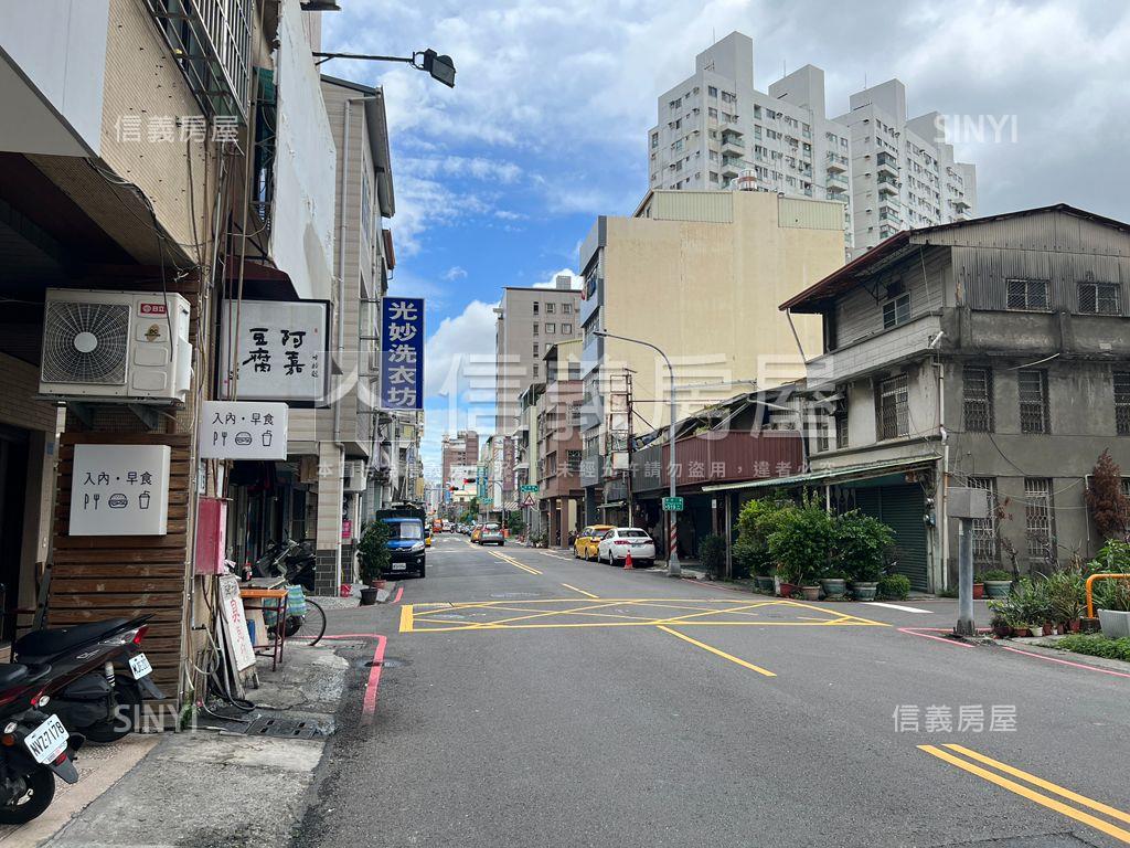 愛河畔高樓採光大四房房屋室內格局與周邊環境