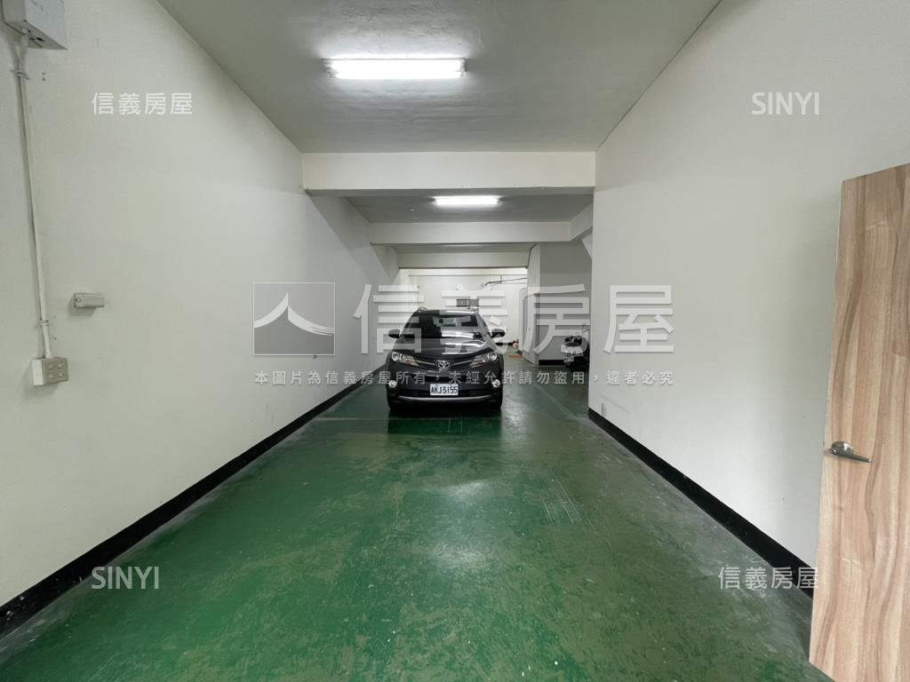 亞洲路透天廠辦房屋室內格局與周邊環境