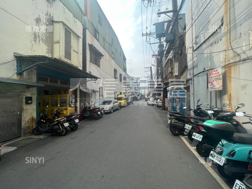 亞洲路透天廠辦房屋室內格局與周邊環境
