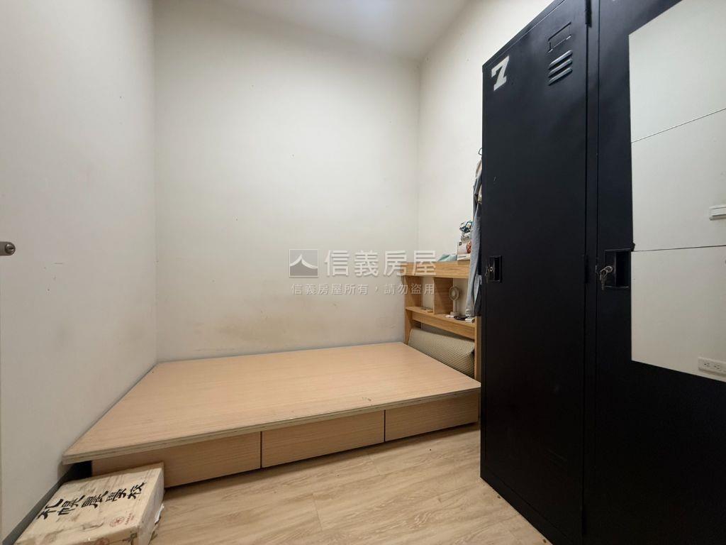 專任裕民方正公寓二樓房屋室內格局與周邊環境