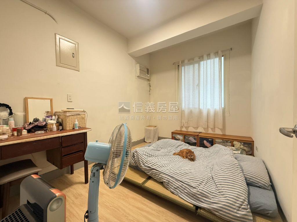 專任裕民方正公寓二樓房屋室內格局與周邊環境
