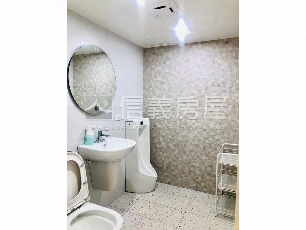 東區獨棟可商用華廈房屋室內格局與周邊環境