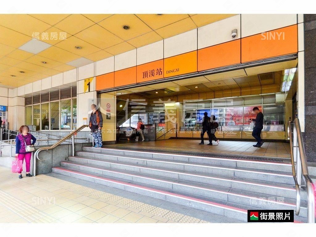 羅浮公園坡機車位７號房屋室內格局與周邊環境