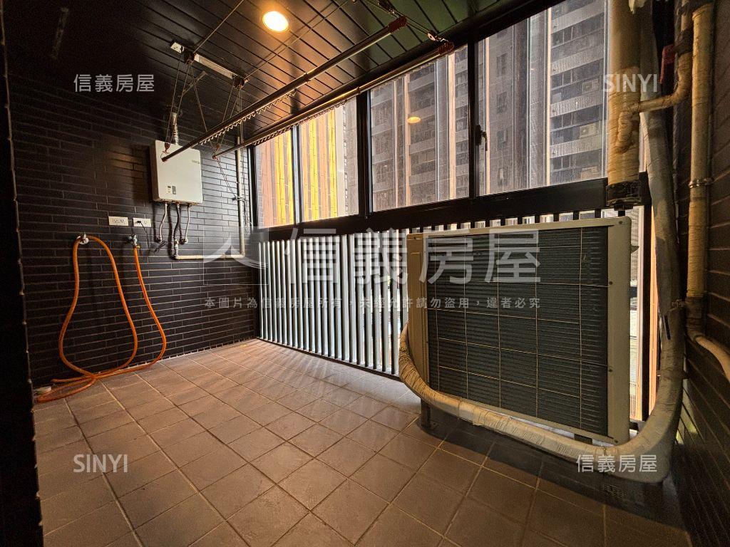 海洋都心二房車位房屋室內格局與周邊環境