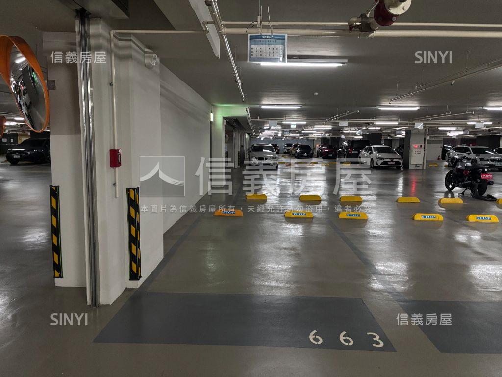 海洋都心二房車位房屋室內格局與周邊環境