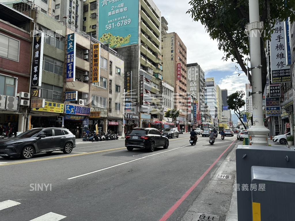 近高雄火車站電梯兩房房屋室內格局與周邊環境