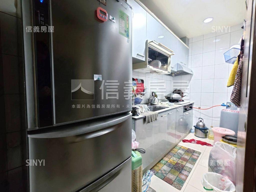 稀有民本街二樓美寓房屋室內格局與周邊環境