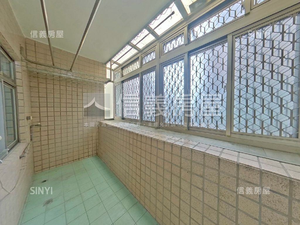 翡翠宮廷大三房房屋室內格局與周邊環境
