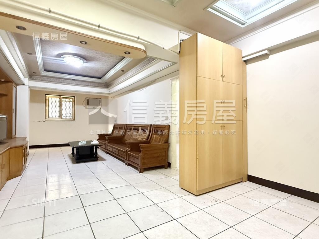 翡翠宮廷大三房房屋室內格局與周邊環境