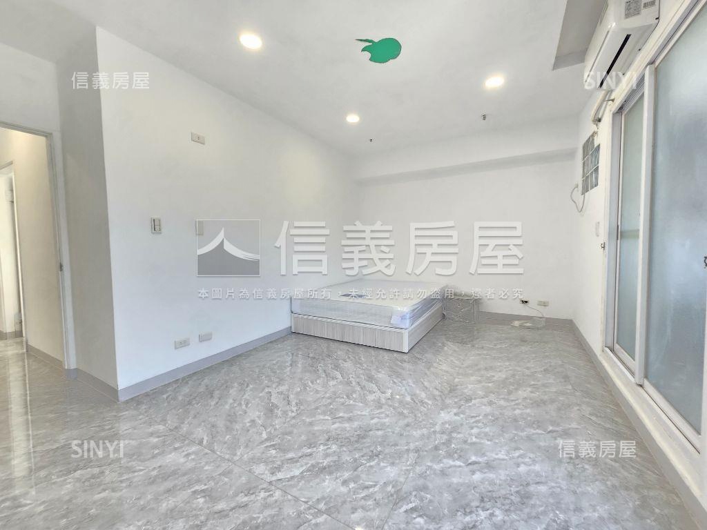 輕軌站前．翻新大三房車位房屋室內格局與周邊環境
