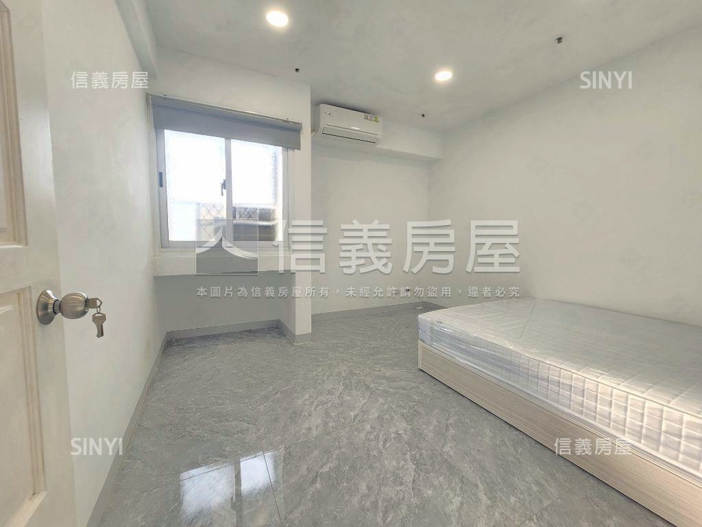 輕軌站前．翻新大三房車位房屋室內格局與周邊環境