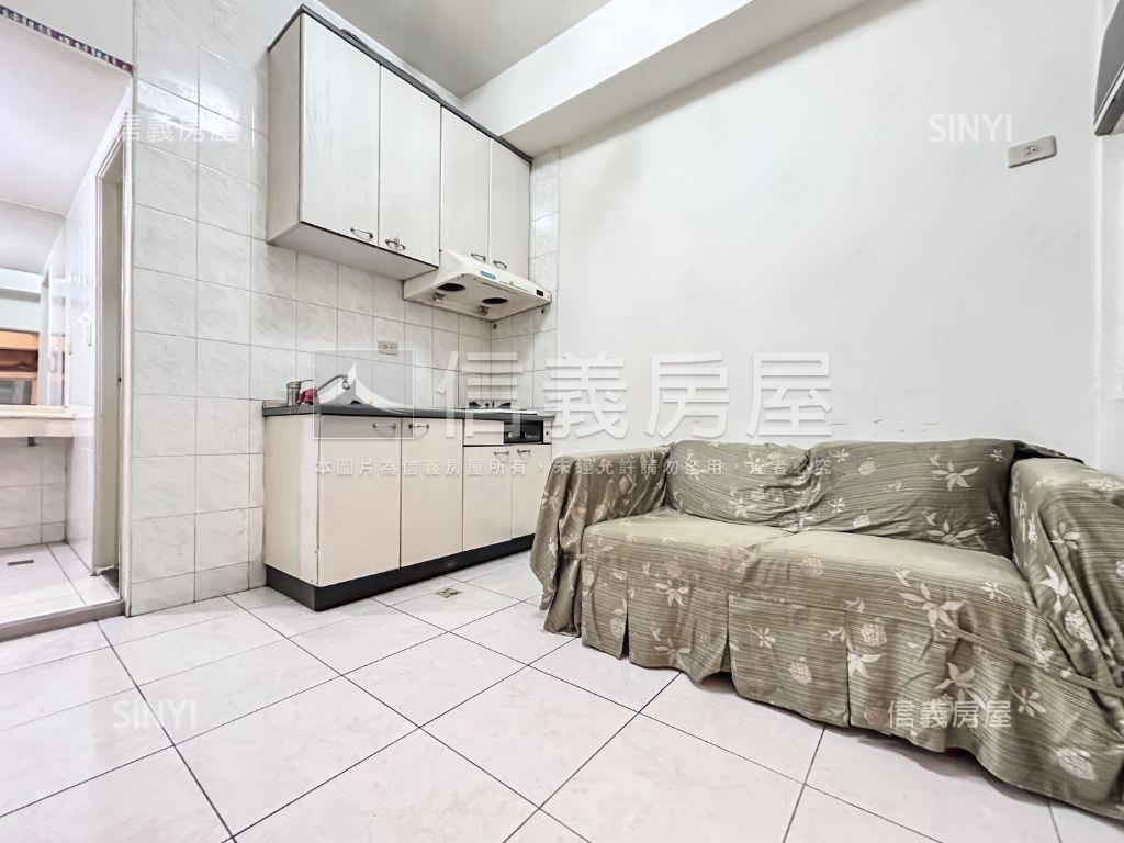 摩天鎮低總價一房房屋室內格局與周邊環境